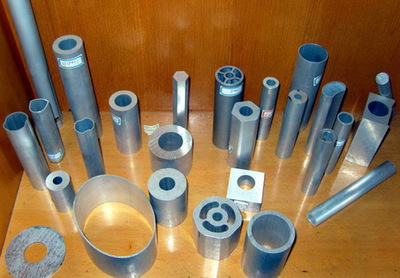 佛山市南海富球金屬制品 專業定做鍍鋅方管及鋁合金材料，優質供應與服務